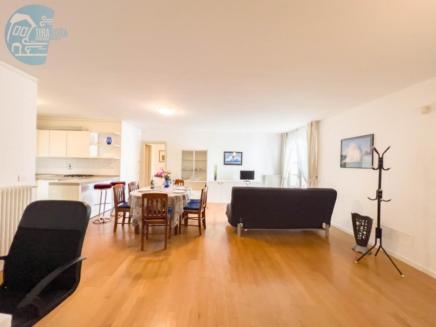 شقة Cattedrale 5 Tirabora Short Rent ترييستي المظهر الخارجي الصورة
