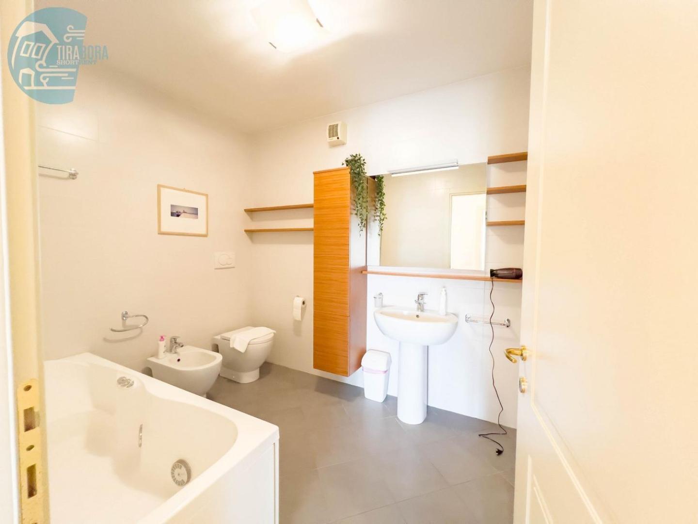 شقة Cattedrale 5 Tirabora Short Rent ترييستي المظهر الخارجي الصورة